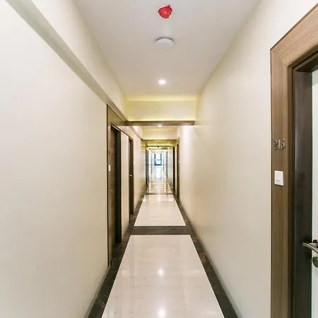 Seasons Hotel 5*