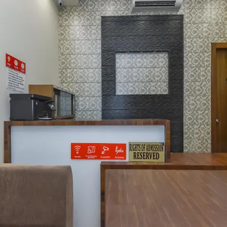 Oyo 8872 Address 3* Mumbai