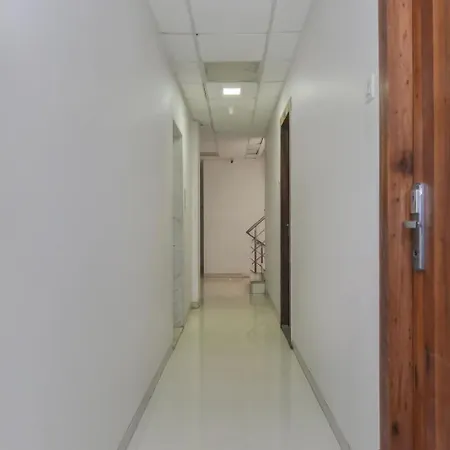 Oyo 8872 Address Hotel Mumbai