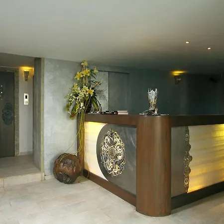 Hotel Le Sutra Hotel, Khar, 4*
