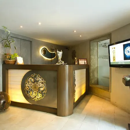 Hotel Le Sutra Hotel, Khar, 4*