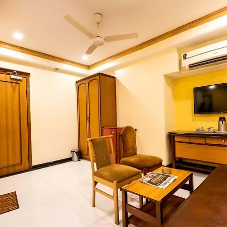 Parklane Hotel 3*