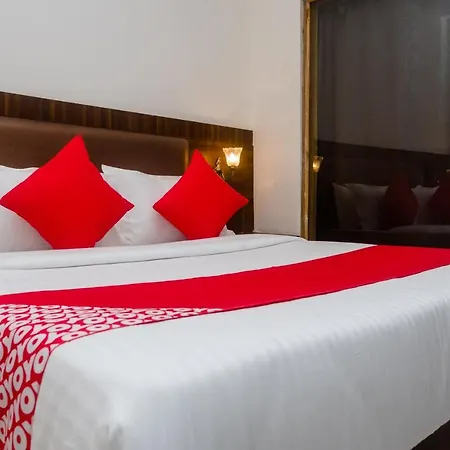 Oyo 24293 Amana International 3*