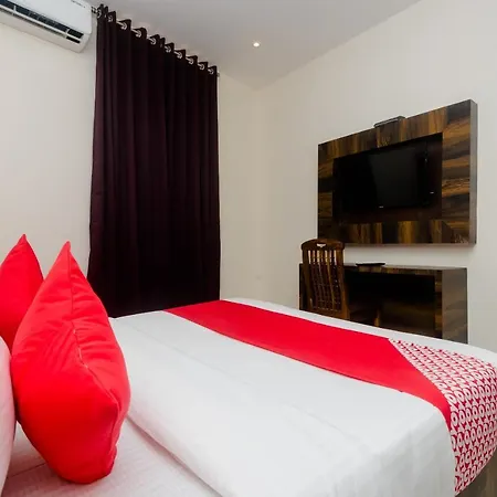 Oyo 24293 Amana International Hotel 3*