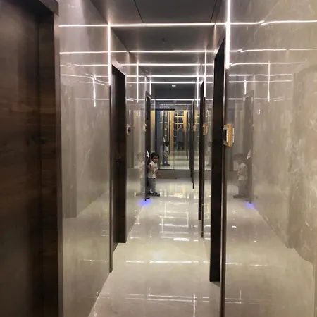 Hotel Dadar Near Station 2*