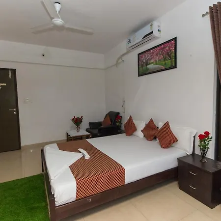 Bed & Breakfast Aristo Room, - Near Kokilaben Dhirubai Ambani Hospital For Family Only, Mumbai