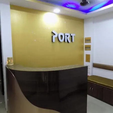 Port Hotel
