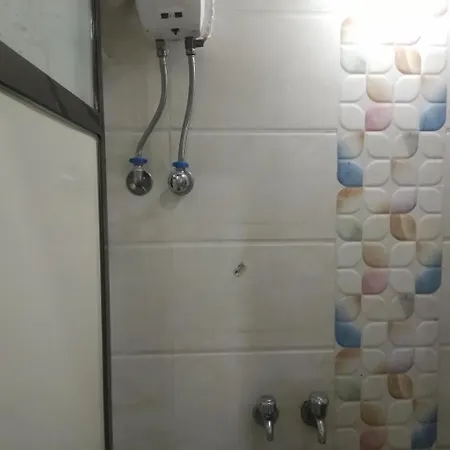 Hostel Metro *