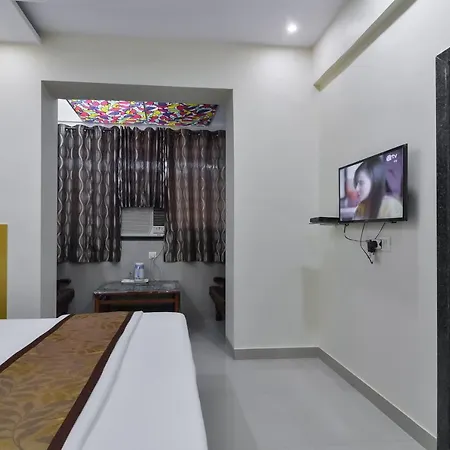 Aroma- Dadar Hotel