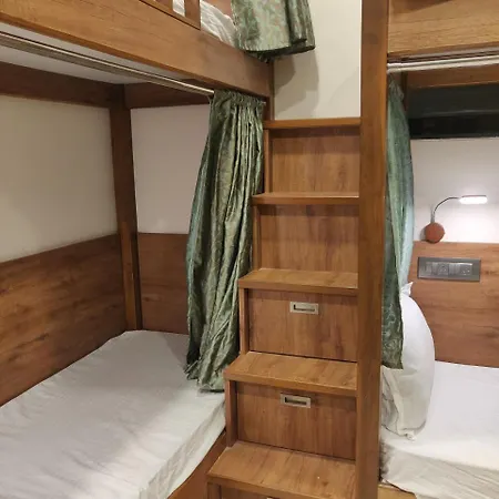Peace Residency Capsule hotel