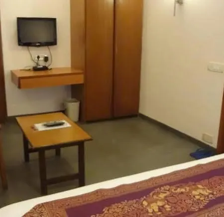 Jayshree Domestic Airport Hotel