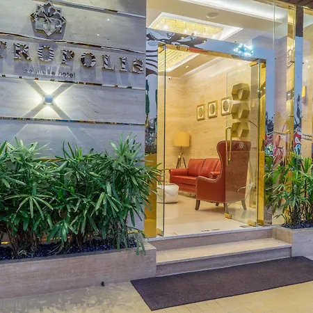 Hotel Comfort Metropolis 4*
