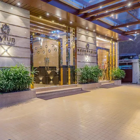 Hotel Comfort Metropolis 4*