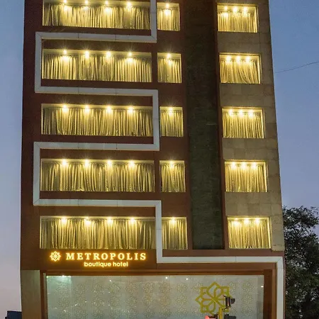 Comfort Metropolis 4*