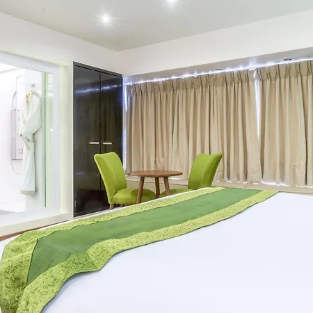 Comfort Metropolis 4*