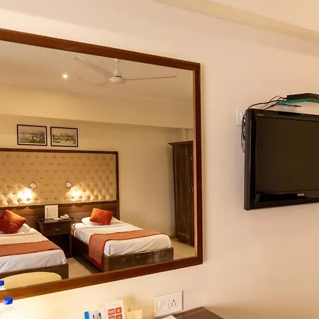 West End Opp Hospital Hotel 4*