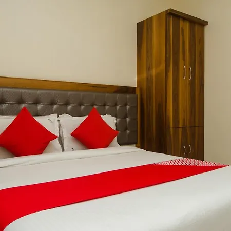 Hotel Oyo 11441 Casa Roomz Powai 3*