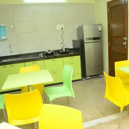 Fair Host - Male Only Hostel