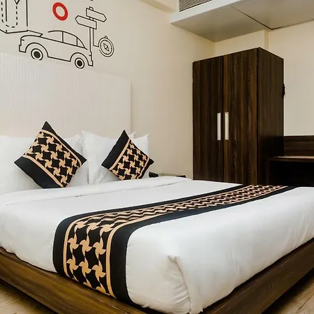House Juhu 3*