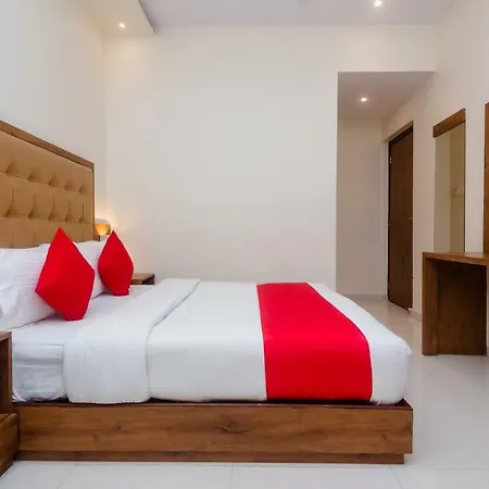 Oyo 17028 Aviva Residency Hotel Mumbai