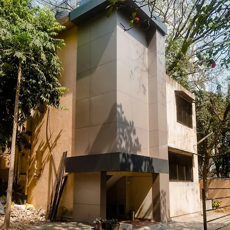 Oyo 17028 Aviva Residency
