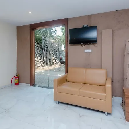 Oyo 17028 Aviva Residency Mumbai