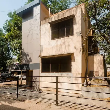 Hotel Oyo 17028 Aviva Residency Mumbai