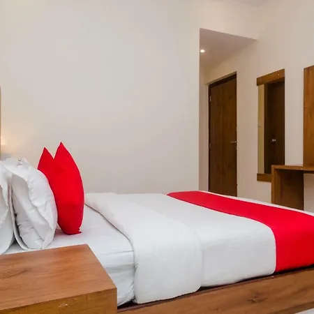 Oyo 17028 Aviva Residency Hotel Mumbai