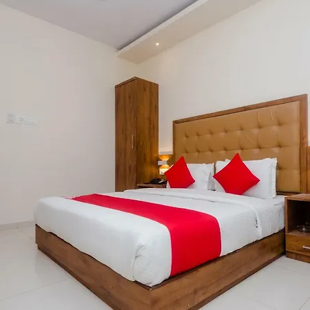 Oyo 17028 Aviva Residency 3* Mumbai