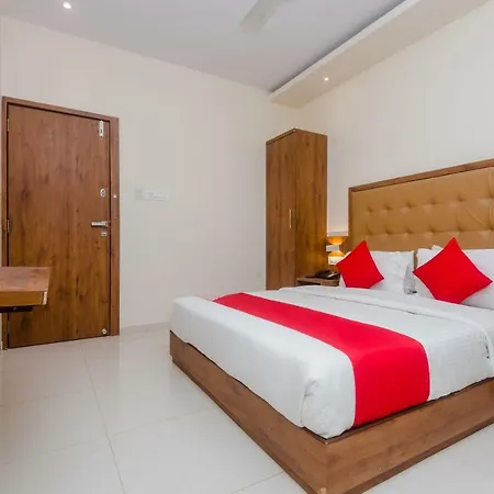 Oyo 17028 Aviva Residency Hotel