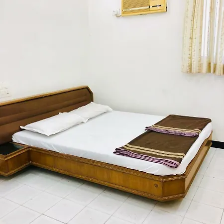 Neo Ghatkopar Hotel