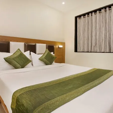 Residency Park Near Masjid Rly Station South 3*