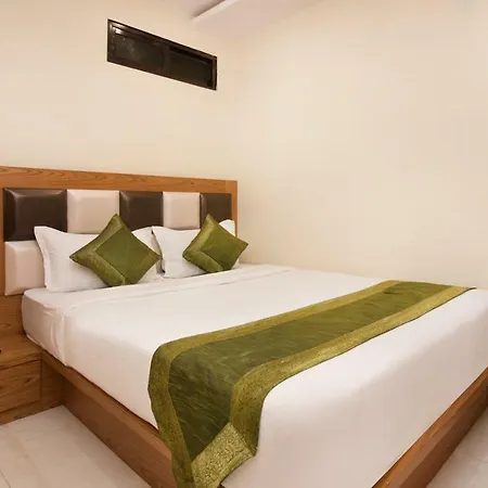 Hotel Residency Park Near Masjid Rly Station South