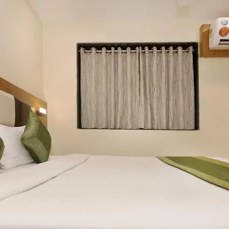 Residency Park Near Masjid Rly Station South Hotel 3*