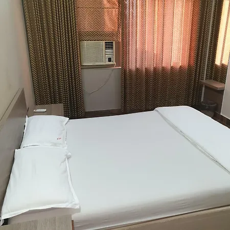 Tuliipstays Marol Ashok Nagar 2*