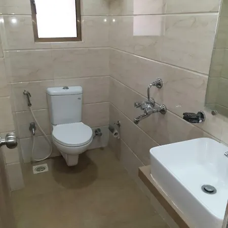 Tuliipstays Marol Ashok Nagar Hotel