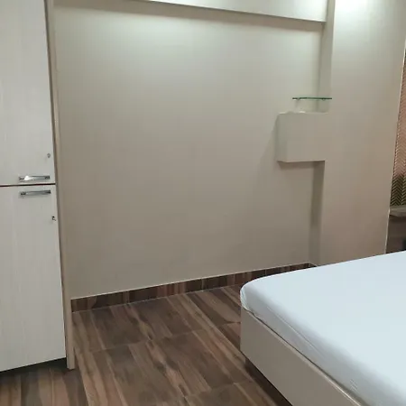 Tuliipstays Marol Ashok Nagar 2*