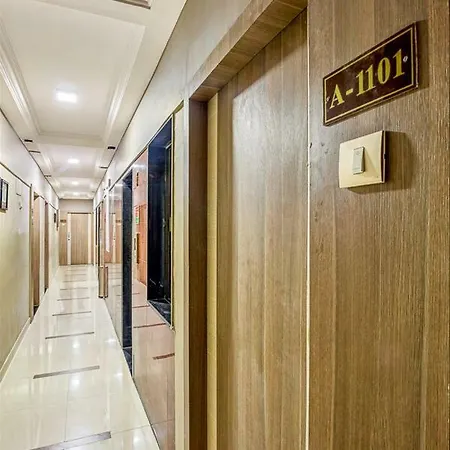 Ashok Deluxe Aparthotel 3*