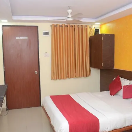 Hotel Sai Leela Residency 2*