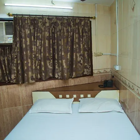 Sukoon Hotel *