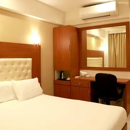 Hotel Lords, 3*