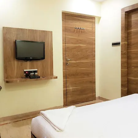 Hotel Hexa Benzy Palace