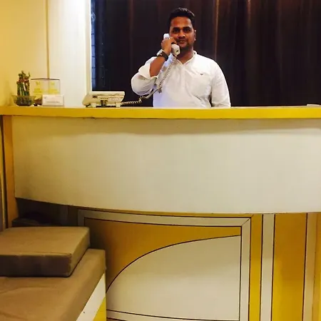 Al Makkah Hotel Mumbai