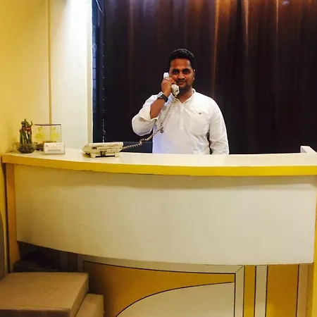 Al Makkah Hotel Mumbai