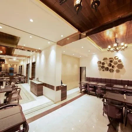 Hotel Manama 3*