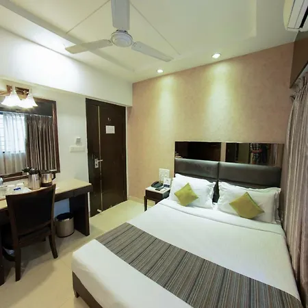 Hotel Manama Mumbai