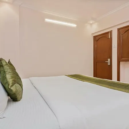 Sagar Hotel 2*