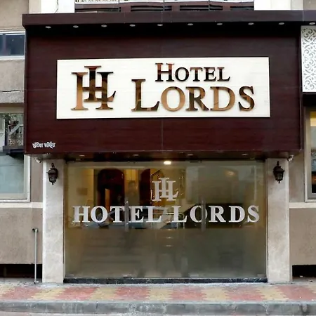 Lords, Hotel 3*