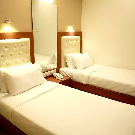 Lords, Hotel 3*