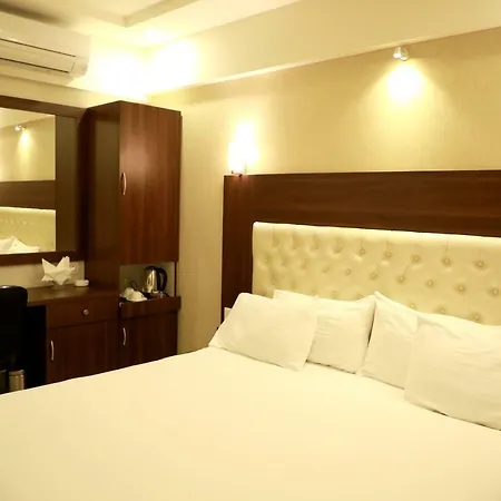 Lords, Hotel 3*